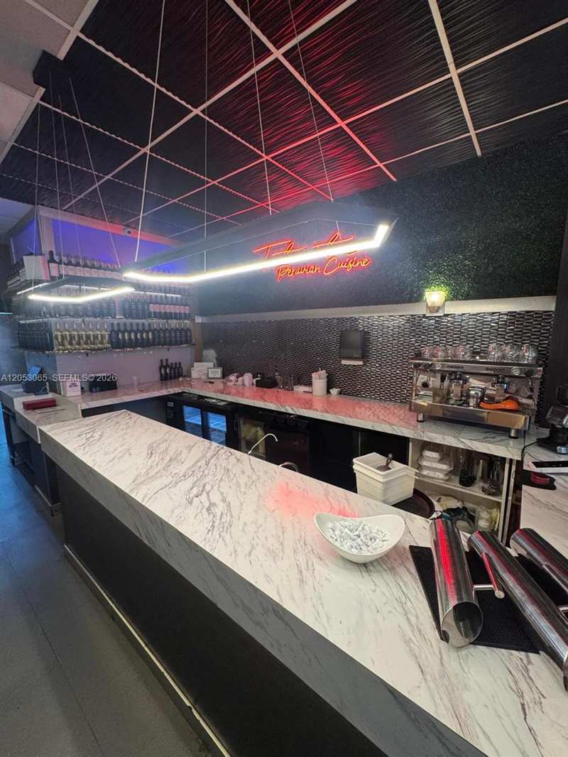 7367 NW 36th St, Miami FL 33166