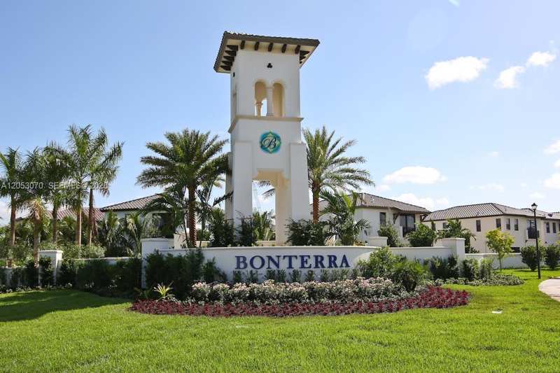 3258 W 99th Pl, Hialeah FL 33018