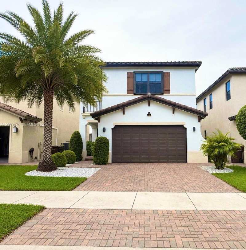 3258 W 99th Pl, Hialeah FL 33018