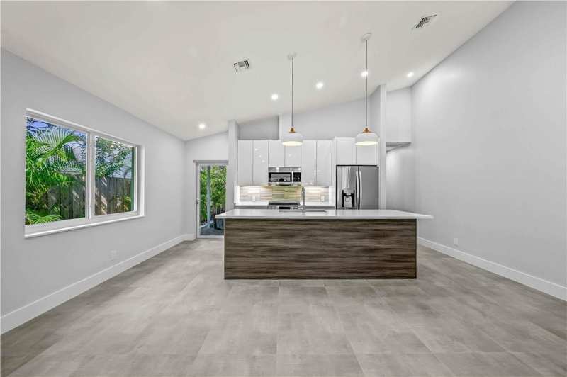 828 NE 17TH Way # 1, Fort Lauderdale FL 33304