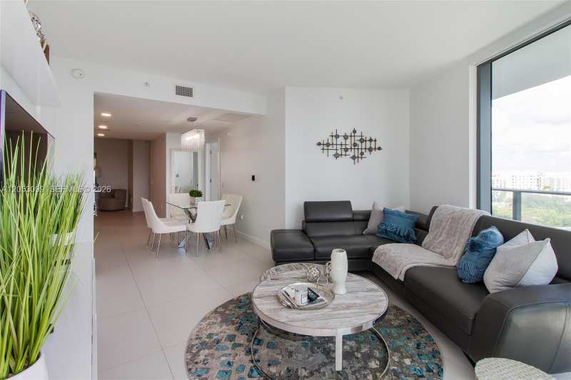 501 NE 31st St # 701, Miami FL 33137