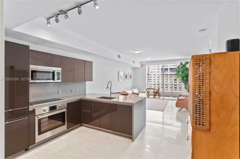 1080 Brickell Ave # 1602, Miami FL 33131