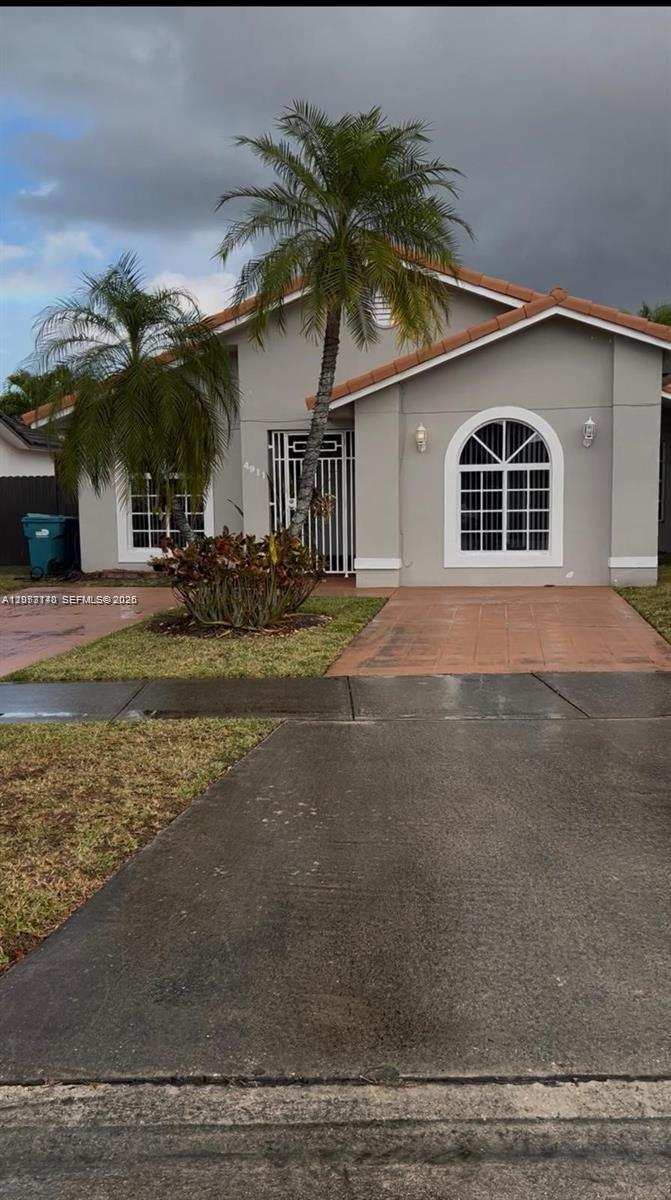 4911 SW 142nd Pl, Miami FL 33175