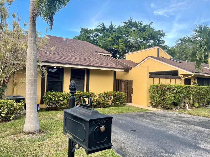 11781 Timbers Way, Boca Raton FL 33428