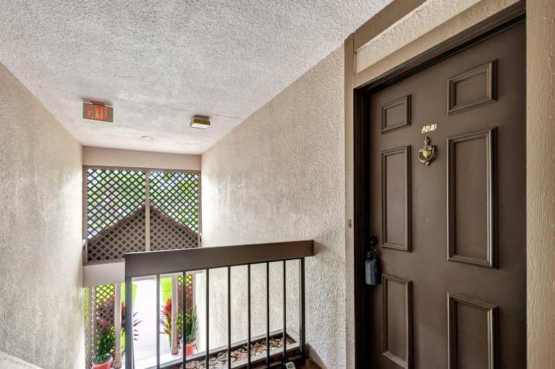 1109 Duncan Circle # 201, Palm Beach Gardens FL 33418