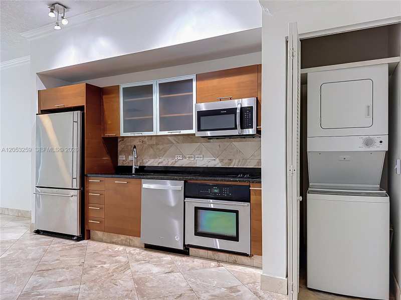 3470 E Coast Ave # H0907, Miami FL 33137
