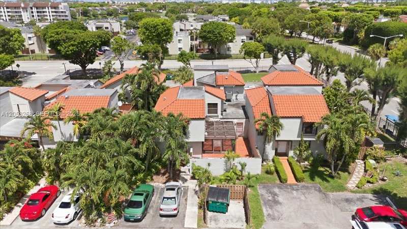 10339 NW 9th St Cir # 2, Miami FL 33172