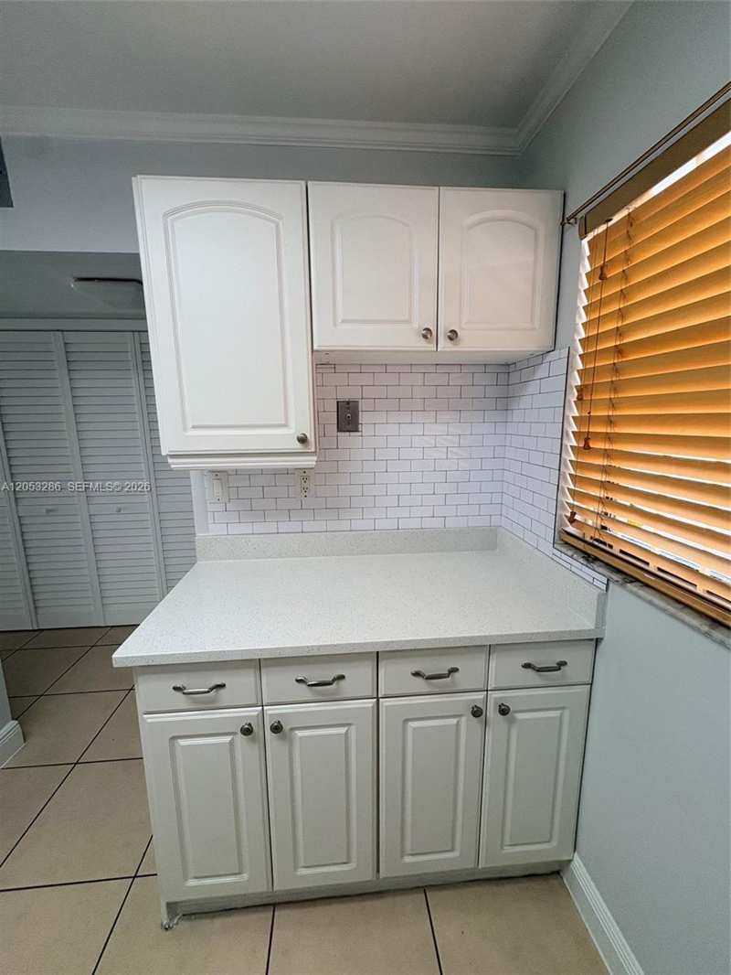 220 W Park Dr # 3, Miami FL 33172