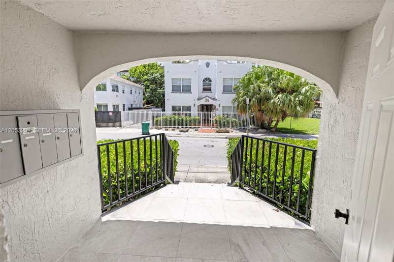 417 NE 26th St # 5, Miami FL 33137