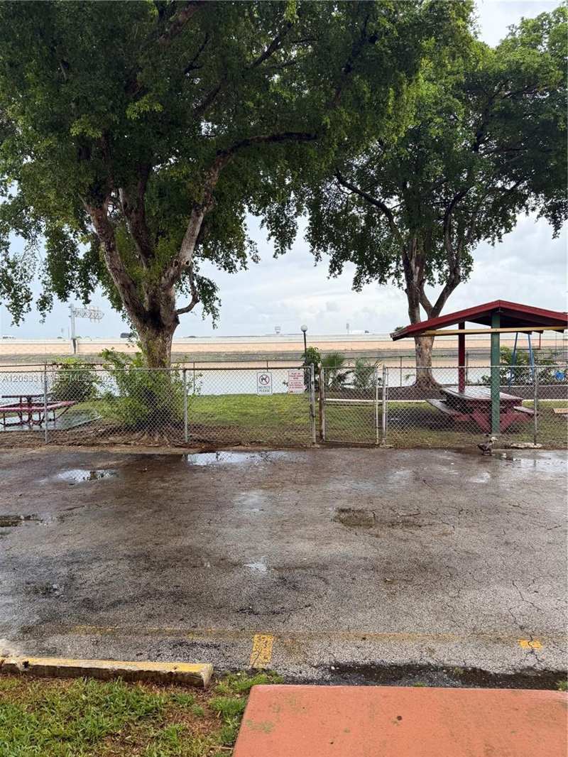 4705 NW 7th St # 7, Miami FL 33126
