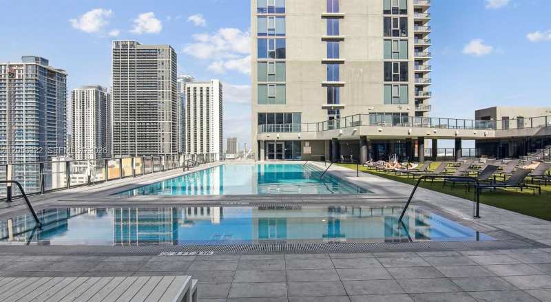 230 NE 4th Street # J2, Miami FL 33132