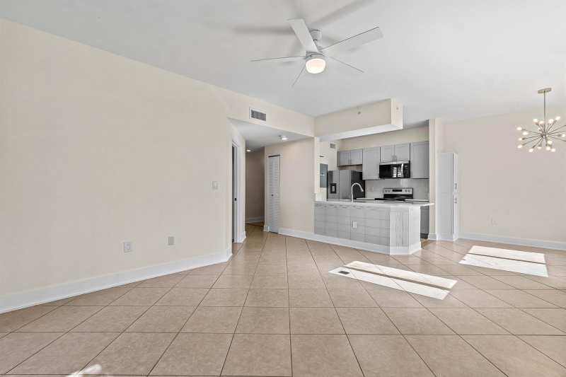 1000 Scotia Drive # 102, Hypoluxo FL 33462