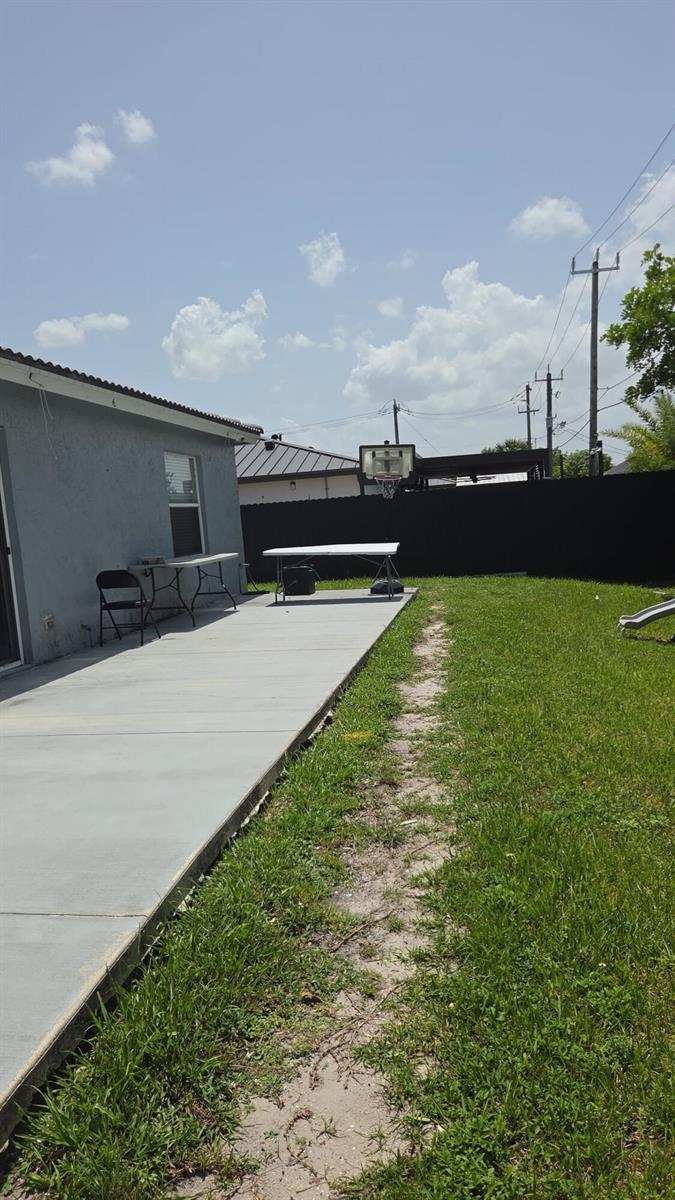 8221 NW 45TH Street, Lauderhill FL 33351