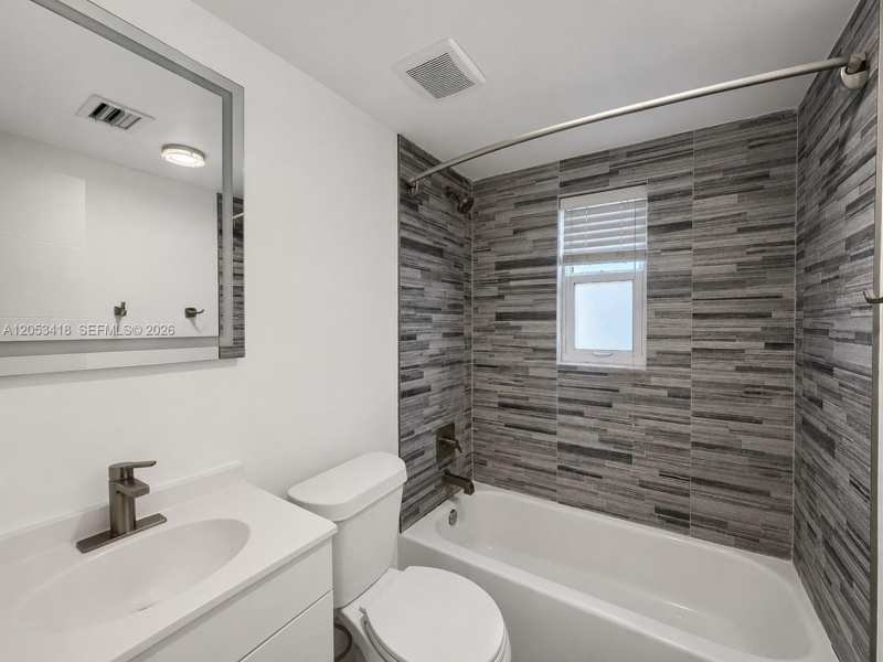 1767 NW 3rd Ave # 4, Miami FL 33136