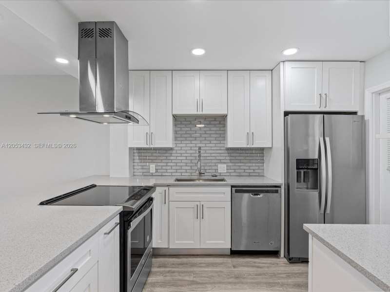 3150 N Palm Aire Dr # 406, Pompano Beach FL 33069