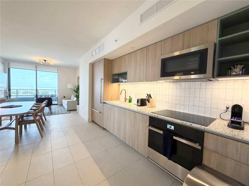 159 NE 6th St # 3215, Miami FL 33132