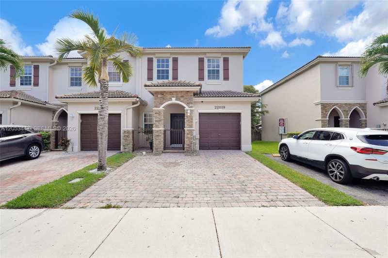 22019 SW 92nd Pl, Cutler Bay FL 33190