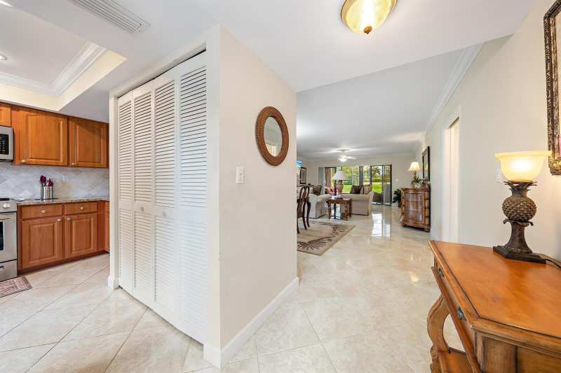 803 Clubhouse Circle, Jupiter FL 33477