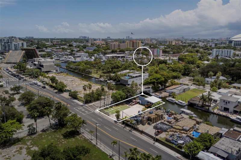 700 NW 7th Ave, Miami FL 33136