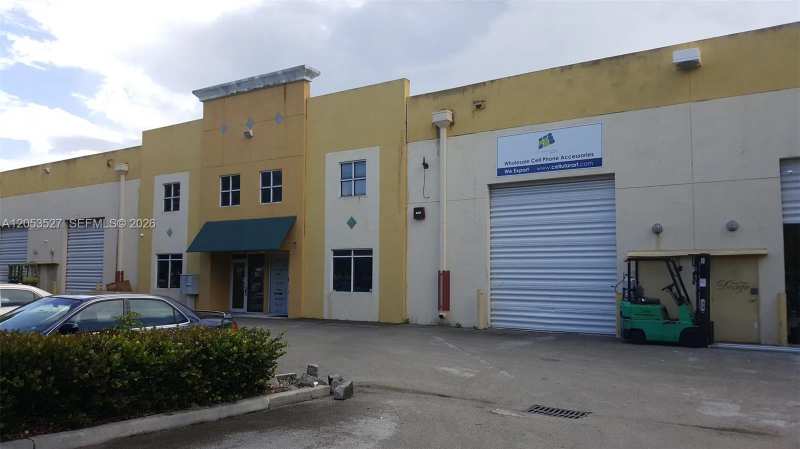 3241 NW 82 Avenue, Doral FL 33122