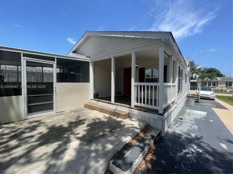 3070 Cove Dr, Dania Beach FL 33312