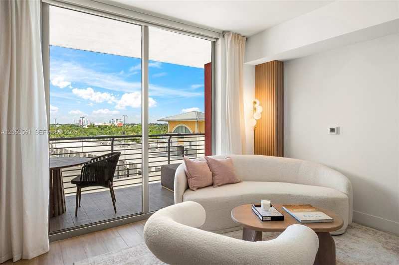 90 NE 32 St # 720, Miami FL 33127