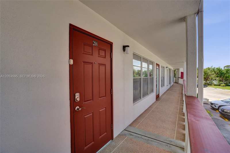 208 Greenbrier C # 208, West Palm Beach FL 33417