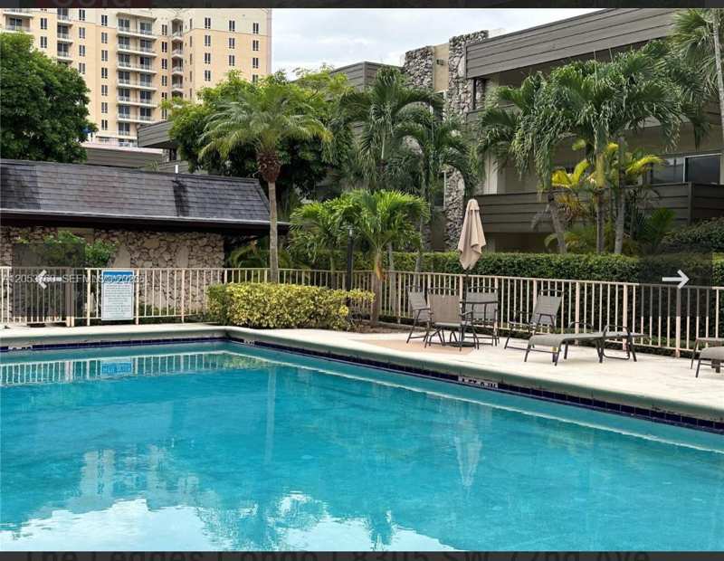 8325 SW 72nd Ave # 102C, Miami FL 33143