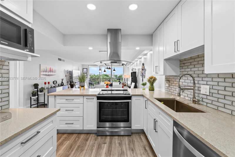 2661 S Course Dr # 510, Pompano Beach FL 33069