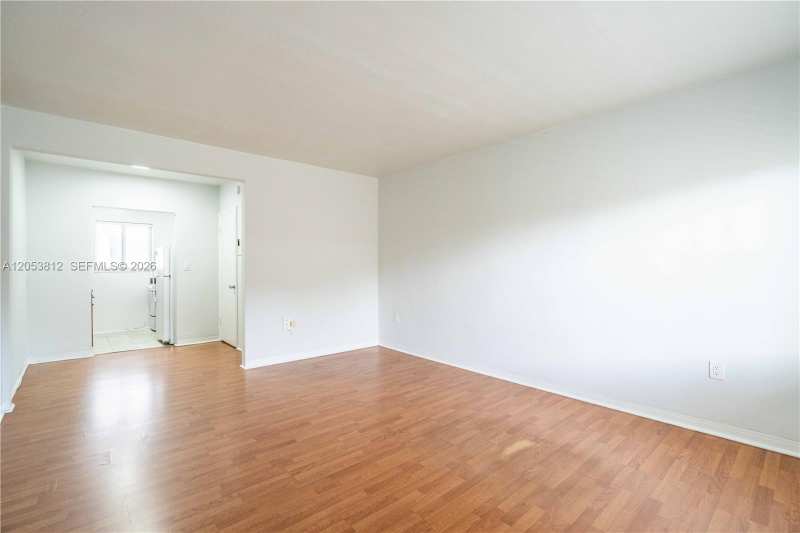 7315 Harding Ave # 15, Miami Beach FL 33141