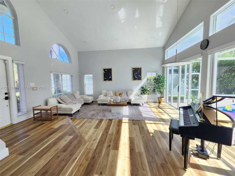 594 Spinnaker, Weston FL 33326