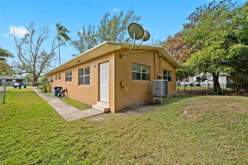 1429 NE 118th Ter, Miami FL 33161