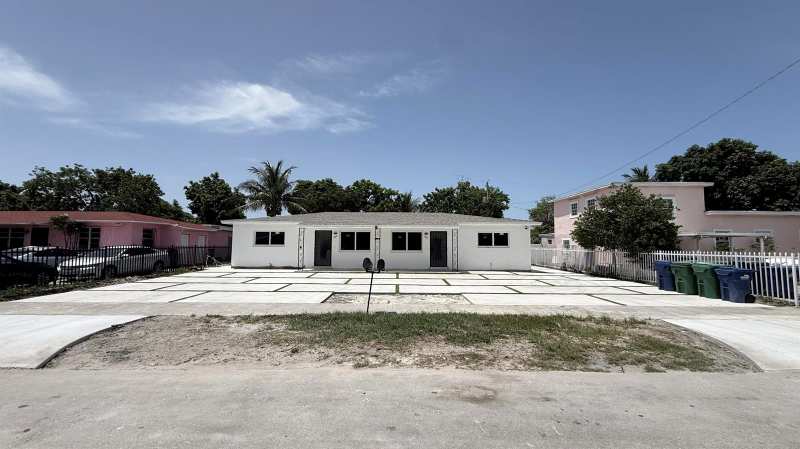 1063 NW 108th Terrace, Miami FL 33168