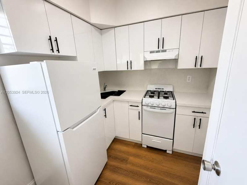 34 Madeira Ave # 6, Coral Gables FL 33134
