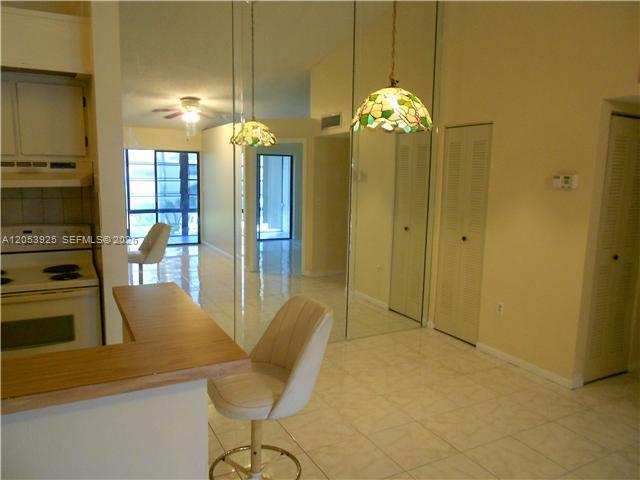 829 NE 199th St # 204, Miami FL 33179