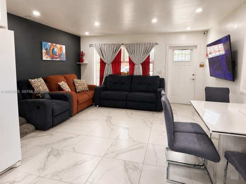 6237 SW 23rd St, Miramar FL 33023