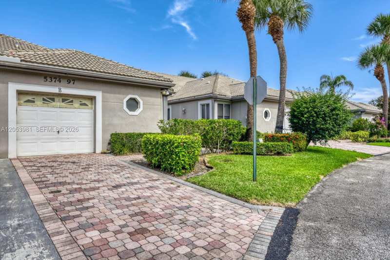 5374 Monterey Cir # B, Delray Beach FL 33484