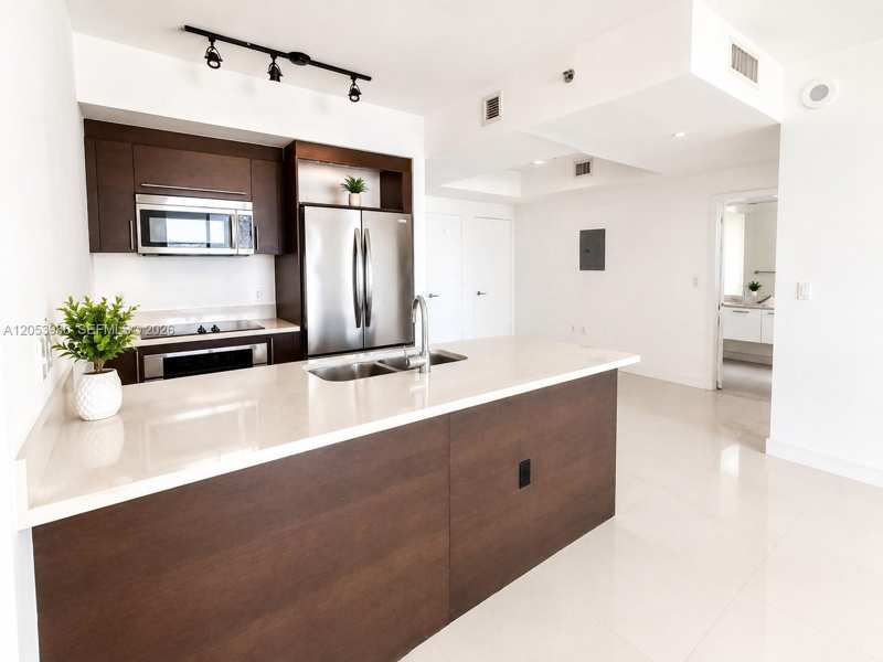 500 BRICKELL AVE # 3200, Miami FL 33131