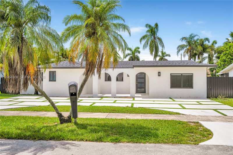 9320 SW 167th St, Palmetto Bay FL 33157