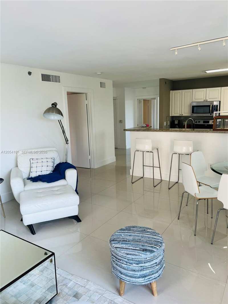 19901 E Country Club Dr # 2401, Aventura FL 33180