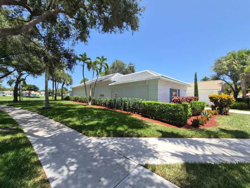 4690 Hammock Circle, Delray Beach FL 33445