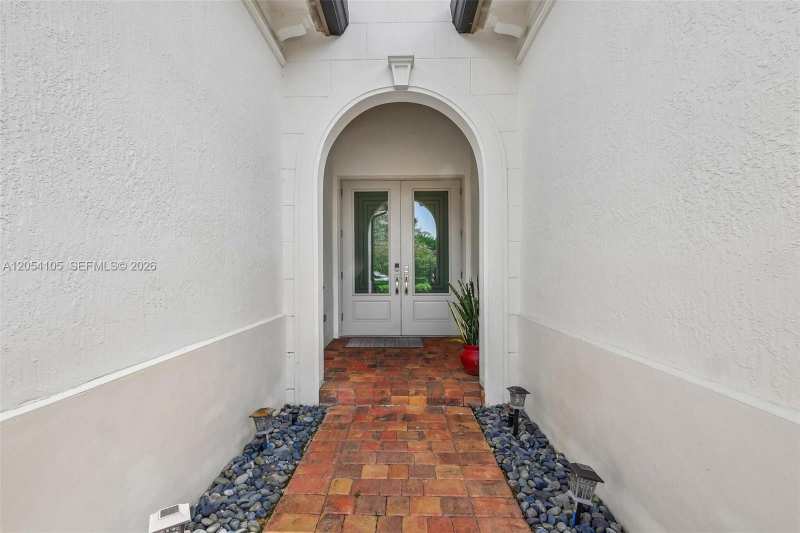 1053 SW 113th Way, Pembroke Pines FL 33025