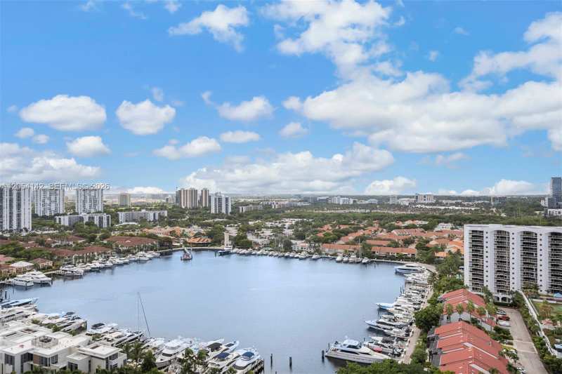 21205 Yacht Club Dr # 2403, Aventura FL 33180