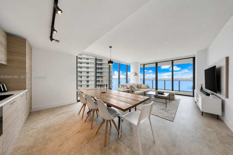 650 NE 32nd St # 1507, Miami FL 33137