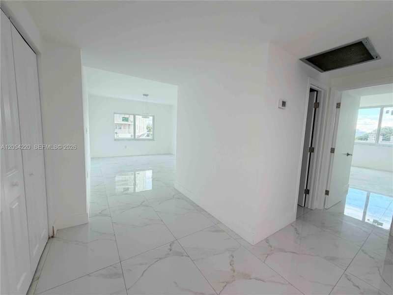 500 Bayview Dr # 232, Sunny Isles Beach FL 33160