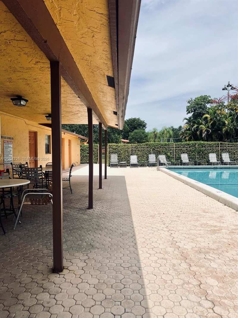 4613 NW 91st Ave, Sunrise FL 33351