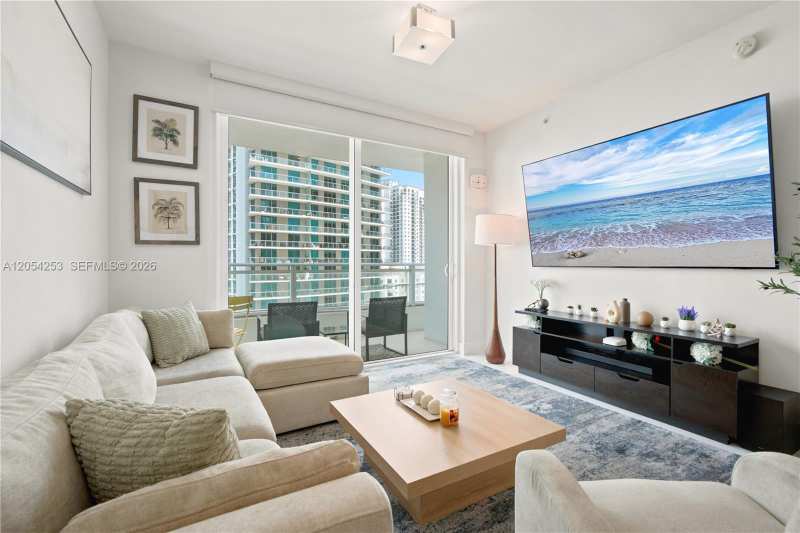 1080 Brickell Ave # 1607, Miami FL 33131