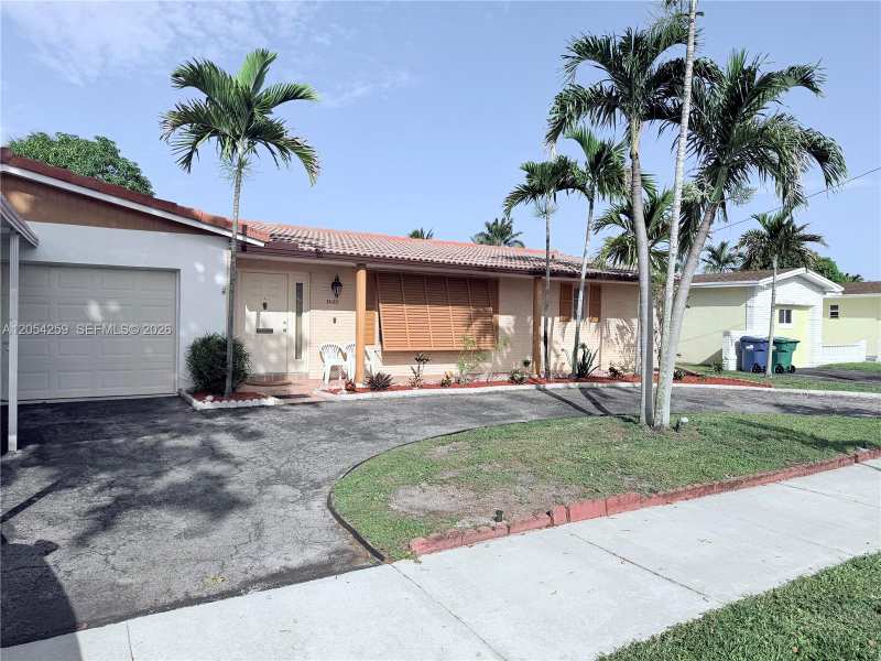 21105 NW Miami Ct, Miami Gardens FL 33169