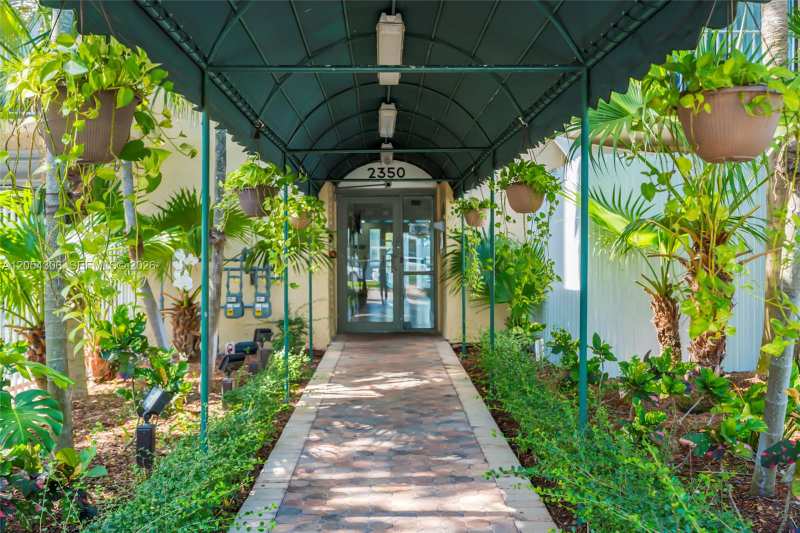2350 NE 135th St # 1510, North Miami FL 33181