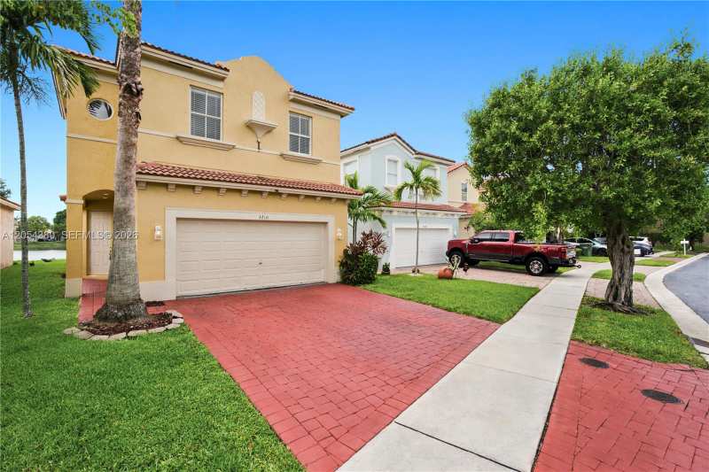 3710 NE 22nd Pl, Homestead FL 33033
